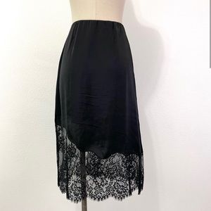 Aritzia- Wilfred Sonnet Satin & Lace Midi Slip Skirt Size 4.
